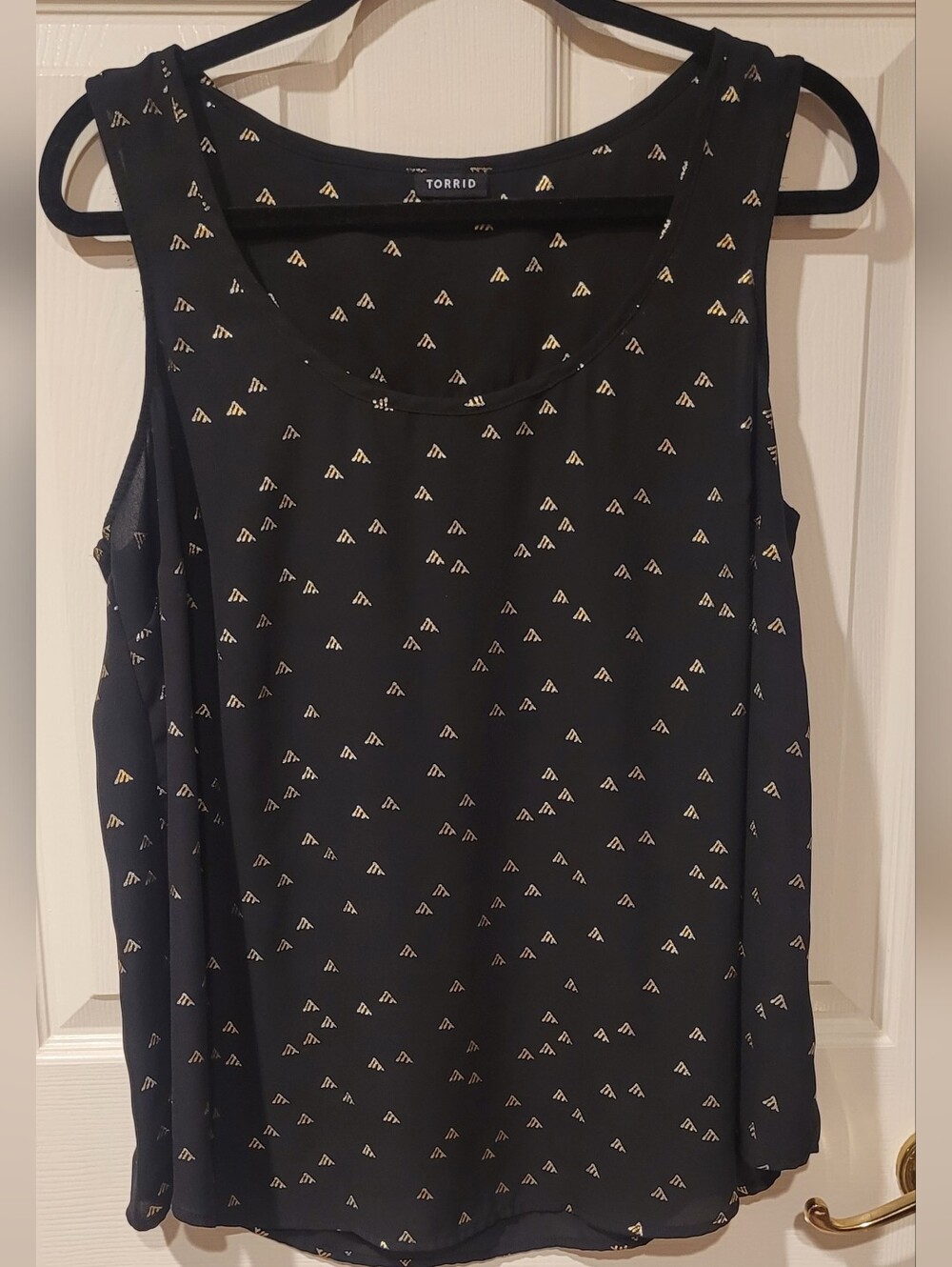torrid Black & Gold Printed Sleeveless Camisole